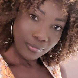 Meet your Posher, Astou